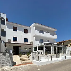 https://hotel-sandalion.in-sardinia.net