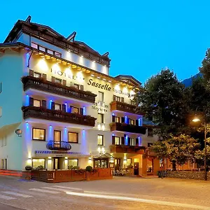 Hotel Sassella ***