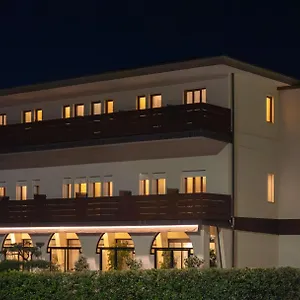 albergo-ristorante-belvedere-thiene.hotelinveneto.com/