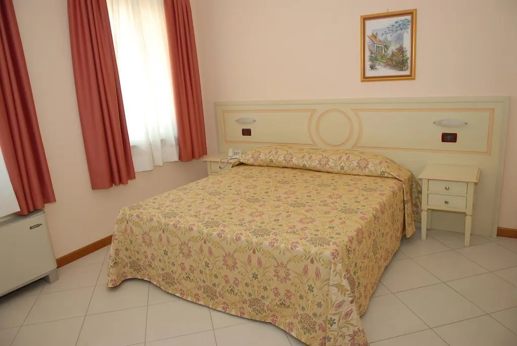 Hotel Plazza Porcari