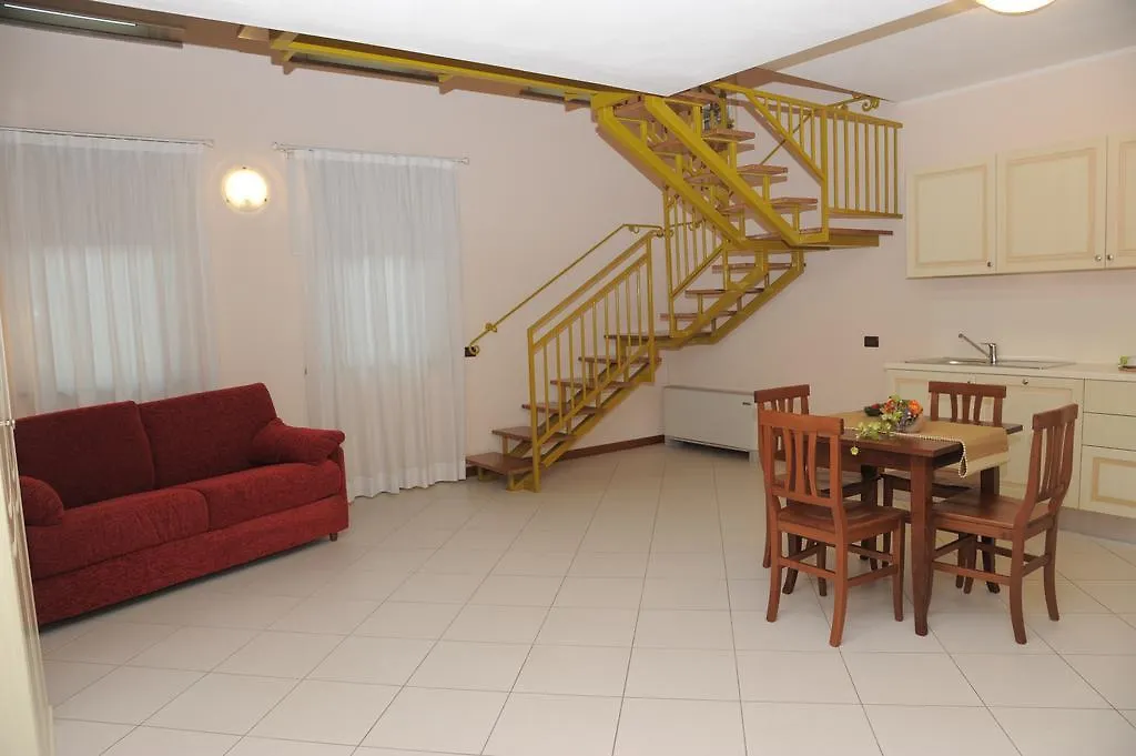 Hotel Plazza Porcari 3*,
